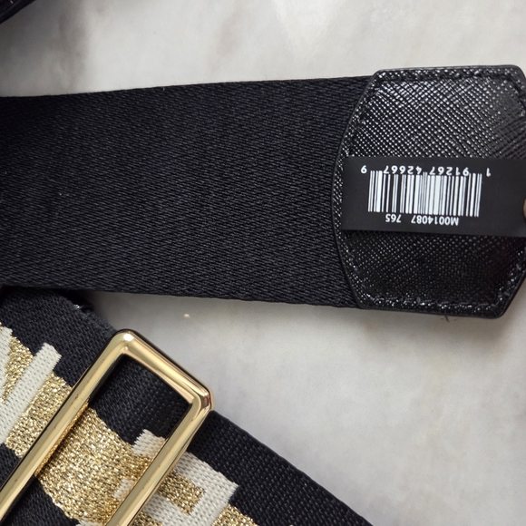 Marc Jacobs Black and Gold Strap - Picture 4 of 6
